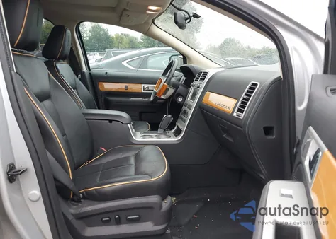 2010 Lincoln Mkx z USA, uszkodzony, nr VIN 2LMDJ8JC0ABJ21262